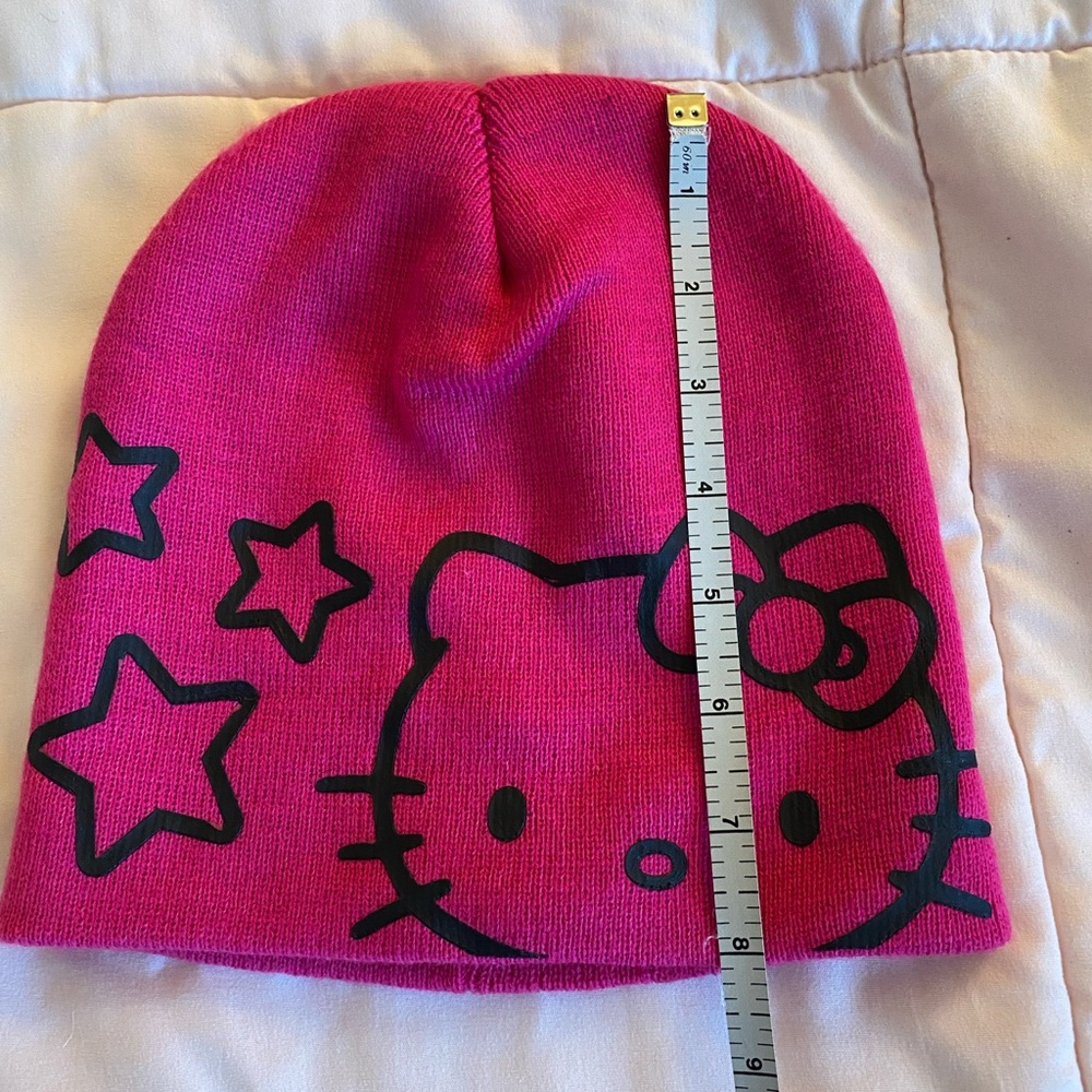 2013 pink Hello Kitty star beanie - Picture 9 of 9